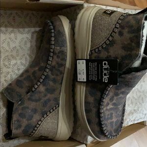 Hey Dude Helis Leo Nut